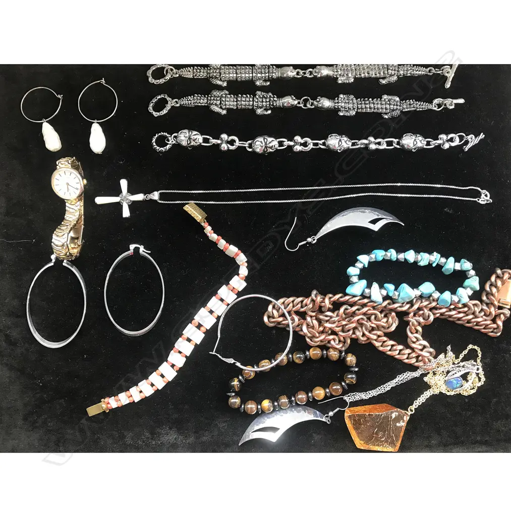 VINTAGE ANIMAL SKIN PURSE + 4 PRS GLASSES + ASST. COSTUME JEWELLERY INCL. PR STG EARRINGS & CROSS PENDANT Image 1++