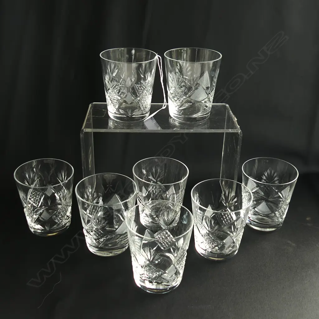8 VINTAGE CRYSTAL CUT WHISKY TUMBLERS, H. 90MM Image 1++