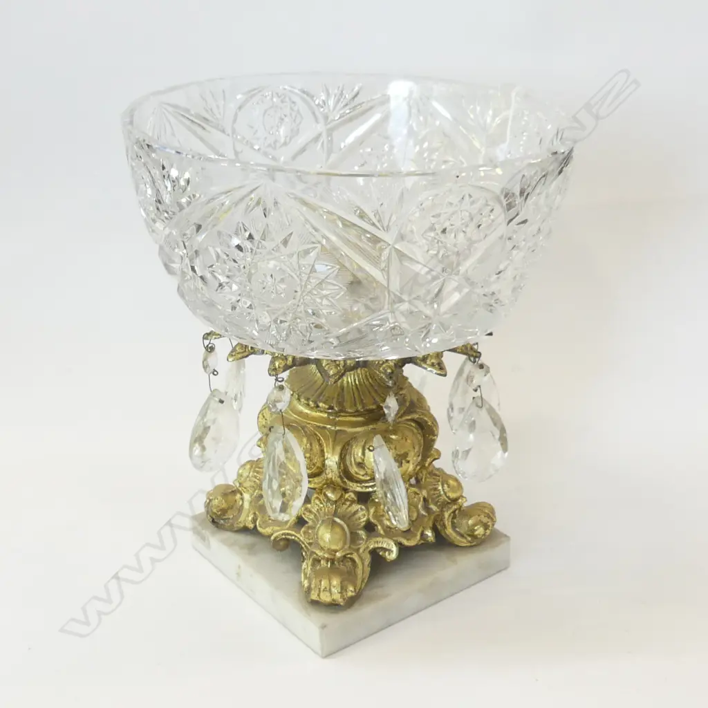 ELABORATE BOHEMIAN GLASS BOWL, BASE OF GOLD GILDING & MARBLE WITH CHANDELIER DROPS (DIA 220MM) Image 1++