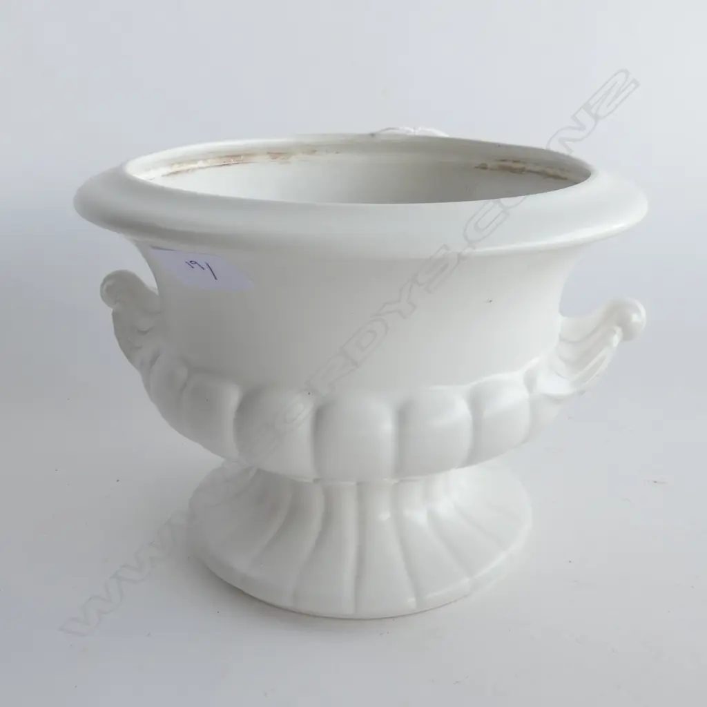 CROWN LYNN WHITE URN VASE H.120mm 165mm dia Image 1++