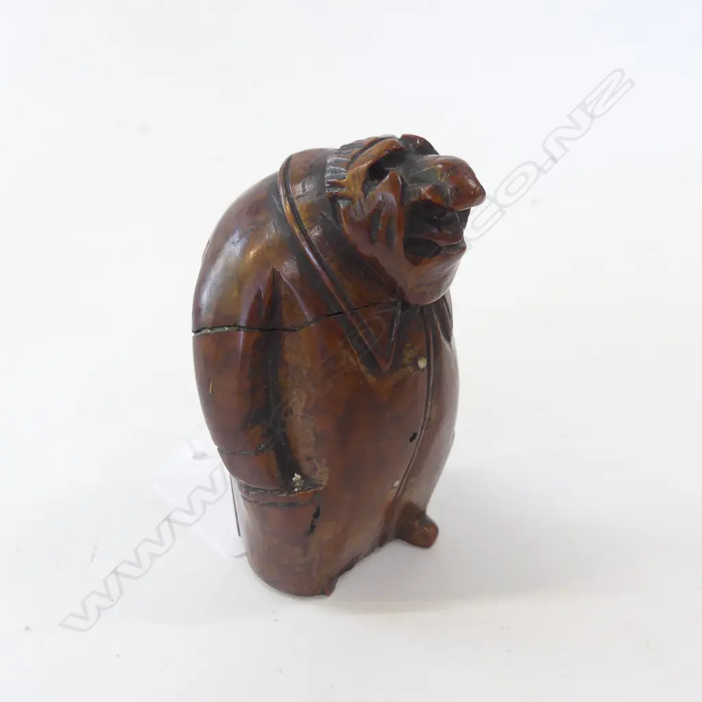 TREEN SNUFF BOX OLD MAN Image 1++