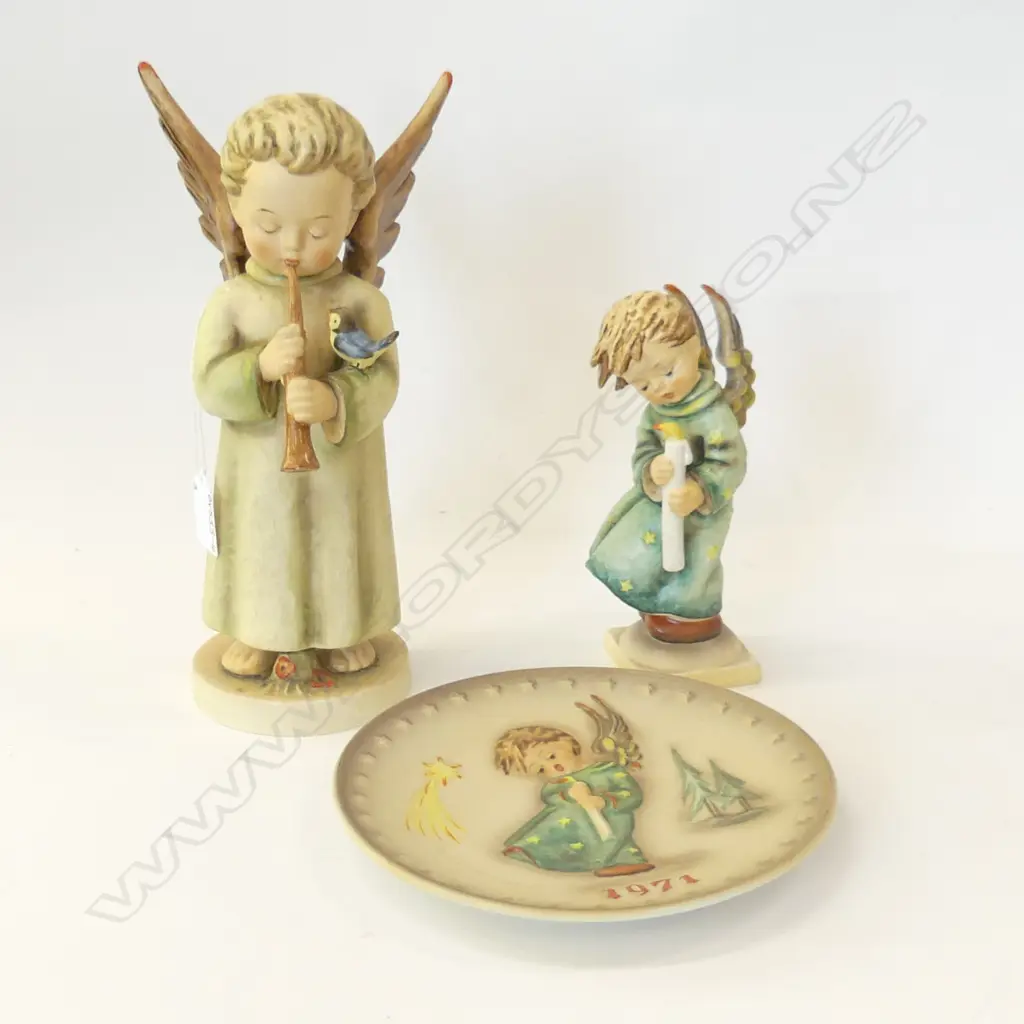 3 GOEBEL PCS; 2 ANGES (H. 185, 270MM) + 1971 ANGEL PLATE (DIA 190MM) Image 1++