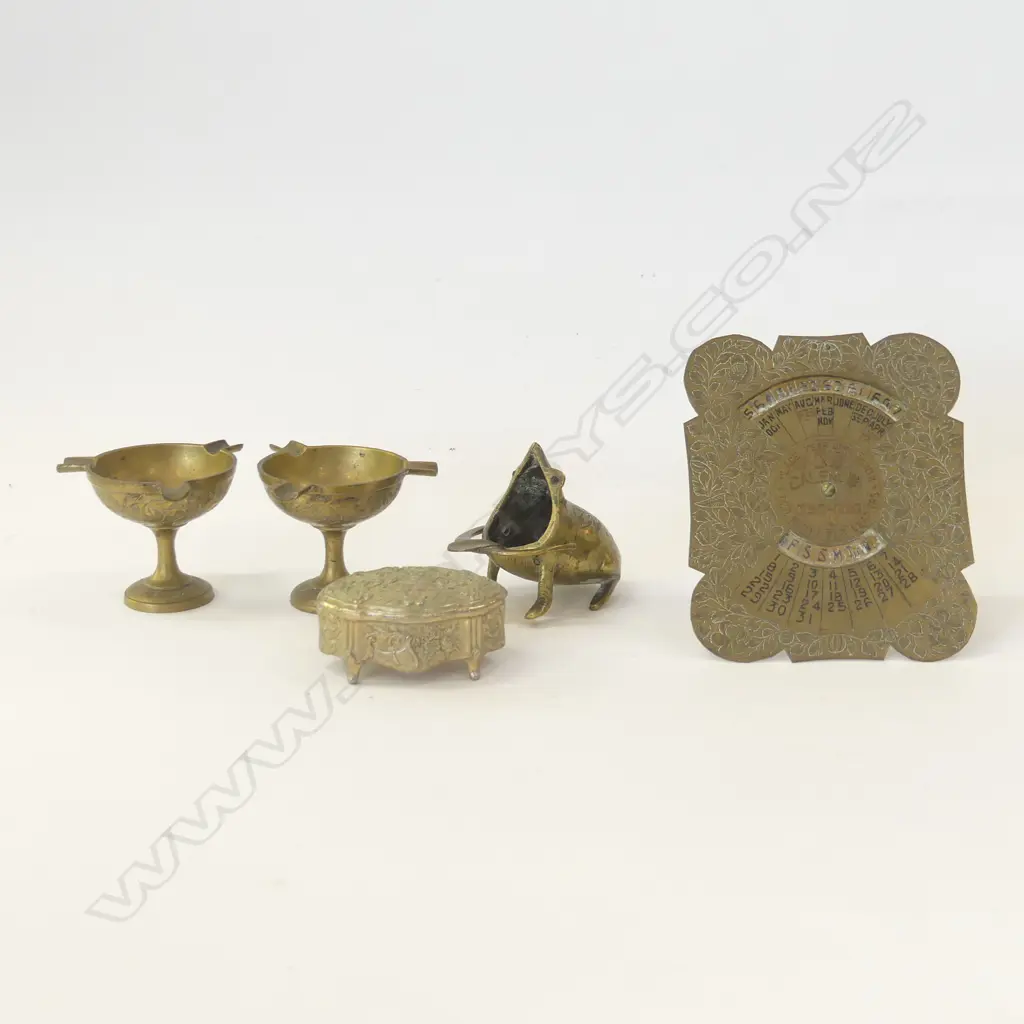 5 BRASS ITEMS INCL OLD 20 YEAR CALENDAR  Image 1++