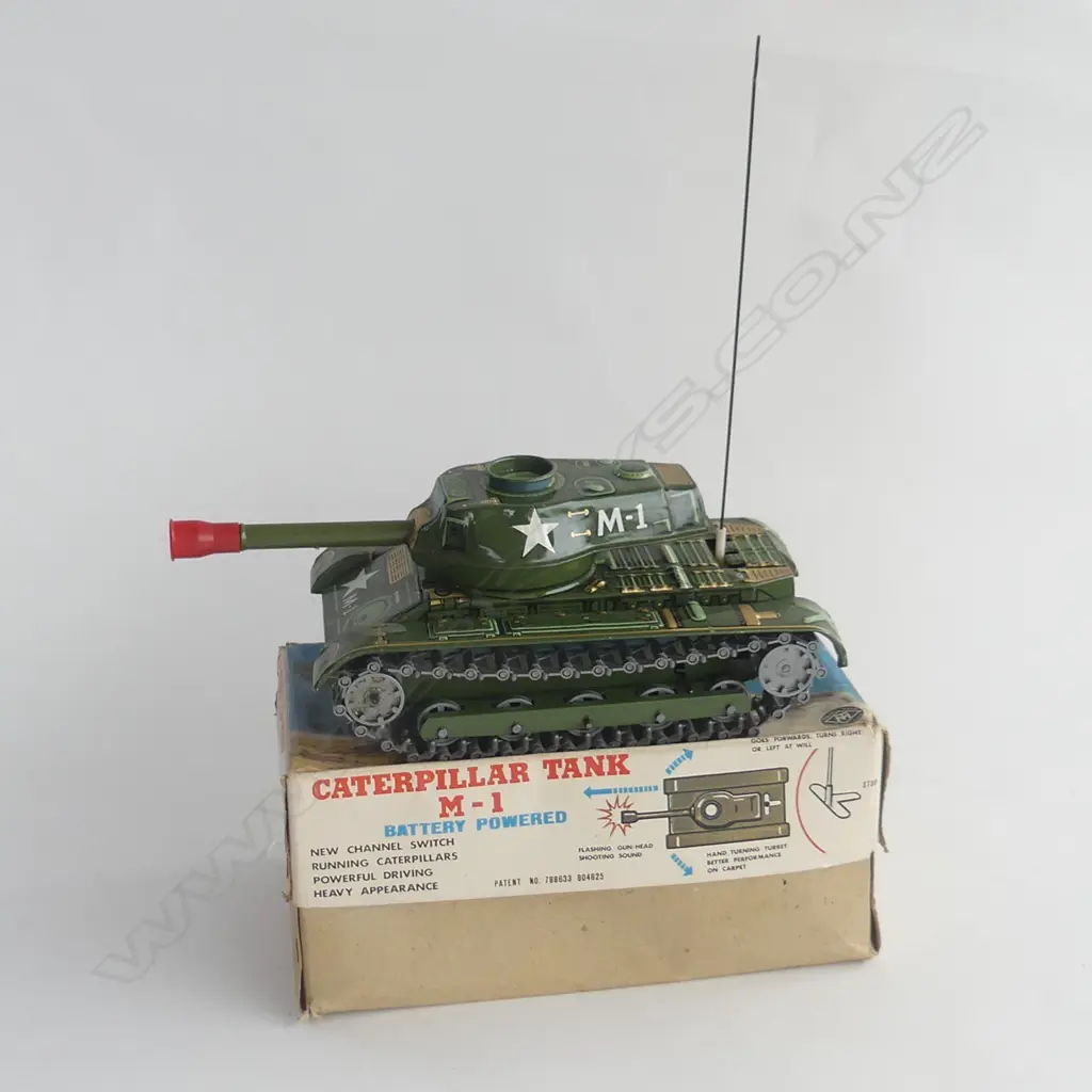 VINTAGE BATTERY OPERATED CATERPILLAR TANK M-1, IN ORIGINAL BOX (20516)  Image 1++