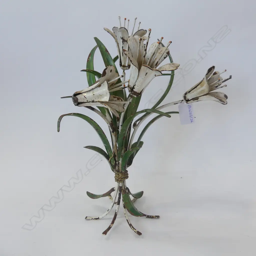 ANTIQUE PAINTED LEAD FLOWERS Image 1++