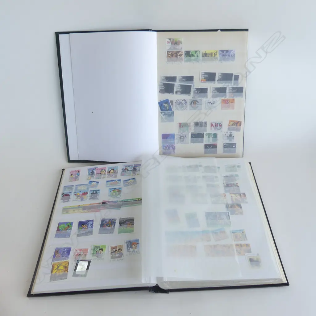 2 LARGE STAMP ALBUMS WITH GOOD COLLECTION NZ STAMPS  Image 1++