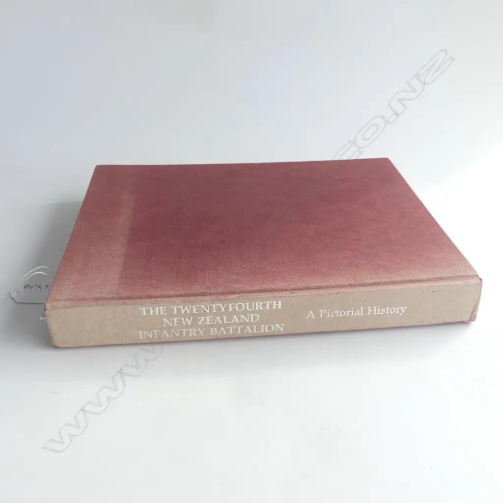 BOOK; THE 24th NZ INFANTRY BATTALION; A PICTORIAL HISTORY BY PHILLIPS & GILMOUR Image 1++