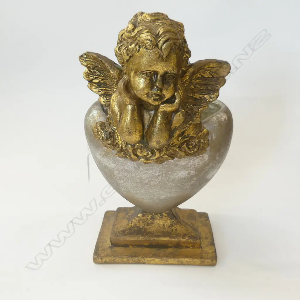 GOLD GILDED HEART SHAPED VASE WITH CHERUB H. 285MM Image 1++