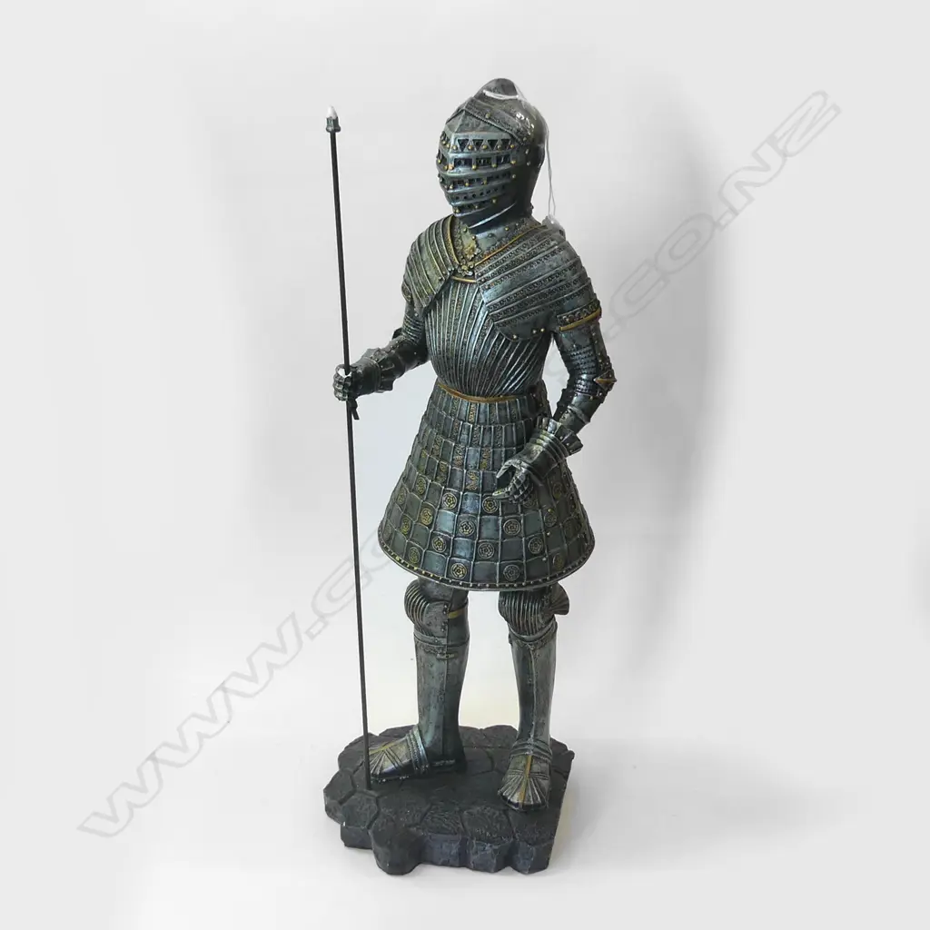 COAT OF ARMS FIGURE H. 600MM Image 1++