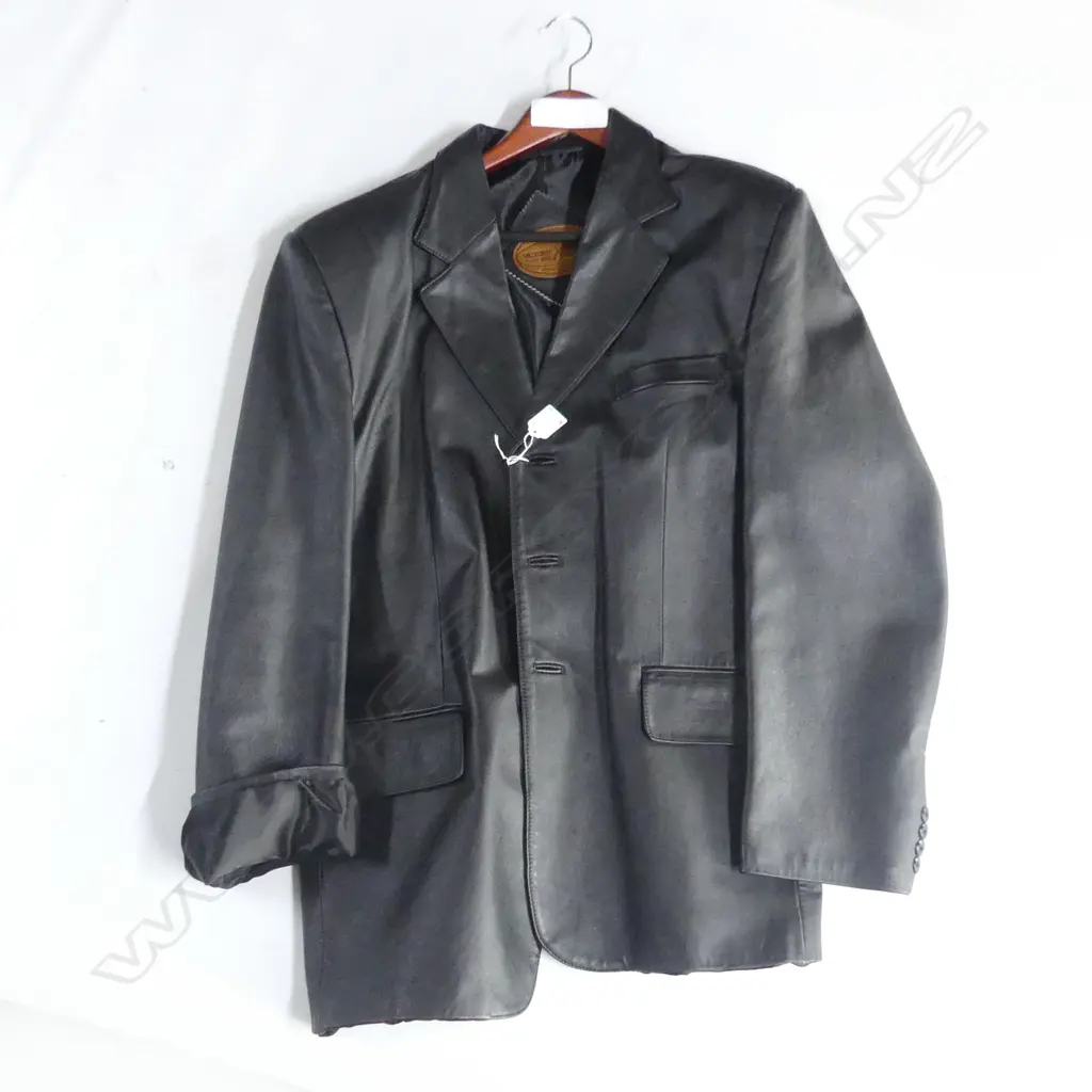 BLACK LEATHER JACKET; VICTORIA LEATHER NZ Image 1++