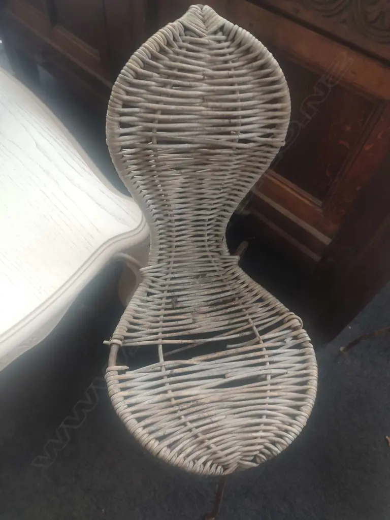 4 RONDEL 'PEANUT' CHAIRS AF Image 1++