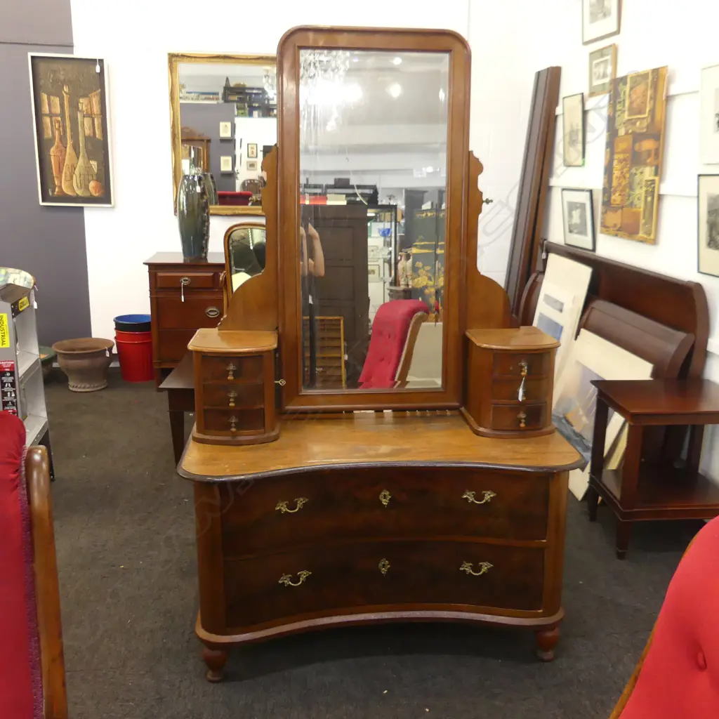 VINTAGE WOODEN MIRRORED DRESSING TABLE .  L1012 X H 1820MM Image 1++