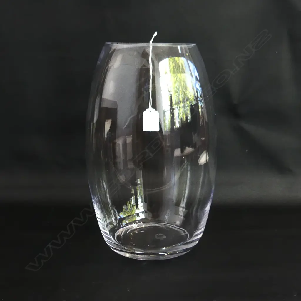 LARGE GLASS VASE (H 275MM) Image 1++