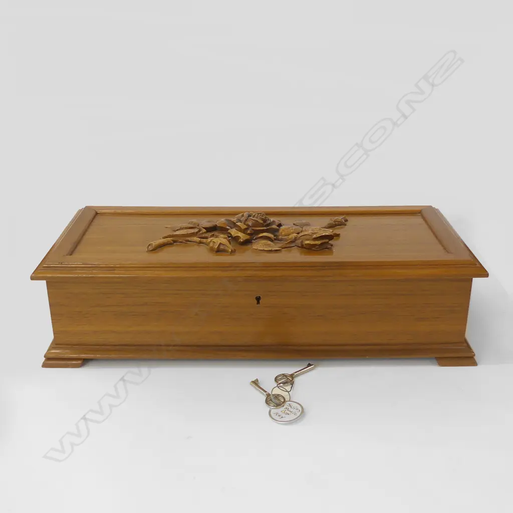 CARVED WOODEN SWISS MUSIC BOX 420 X 185MM Image 1++