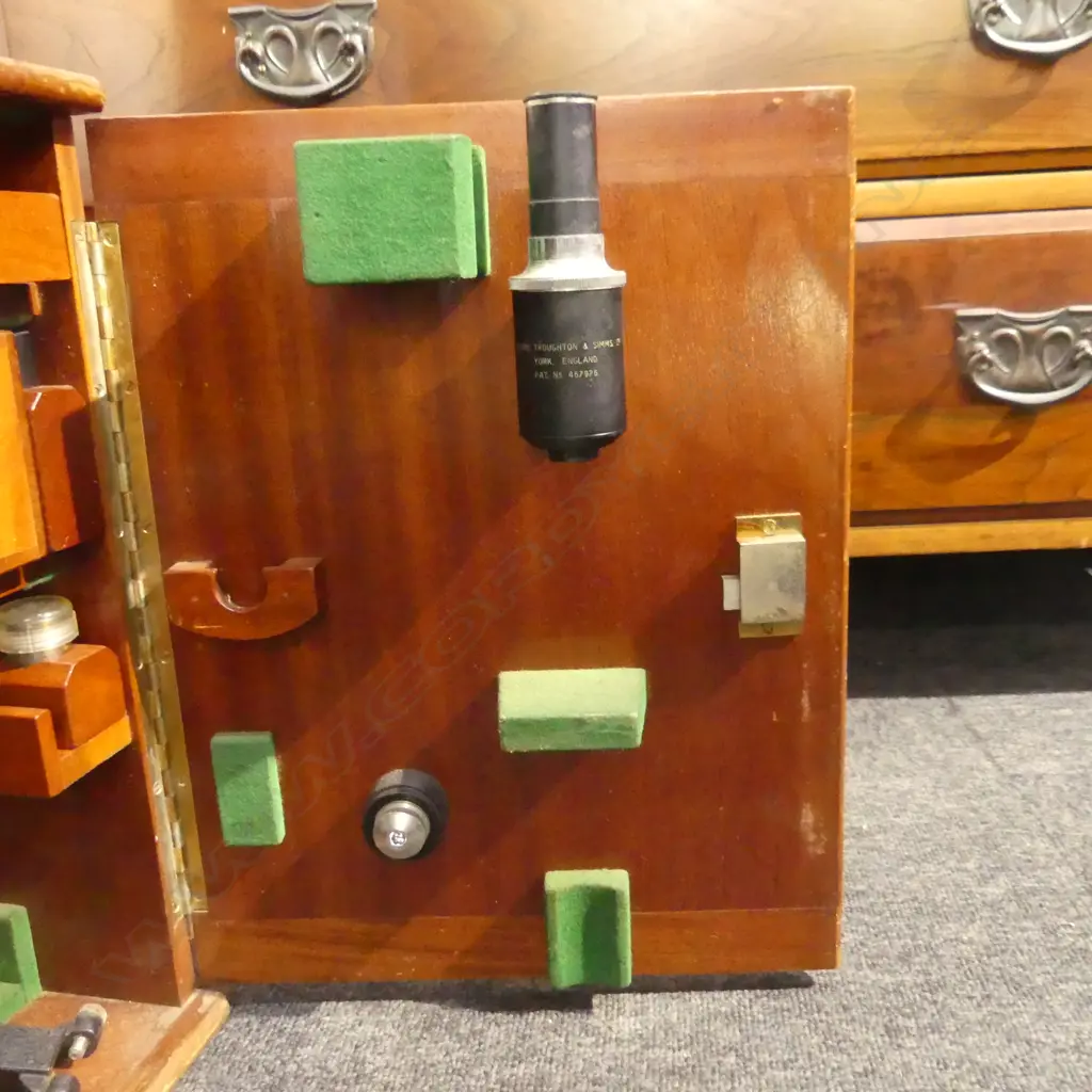 MICROSCOPE BOX & ACCESSORIES; COOK TROUGHTON & SIMMS LTD 1950;S TYPE M6100 Image 1++