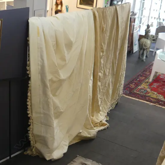 7 LGE GOLD TASSELED CURTAINS 2.5M DROP  1X APPROX 3 M  3 APPROX 1.2  M 2 APPROX 1M