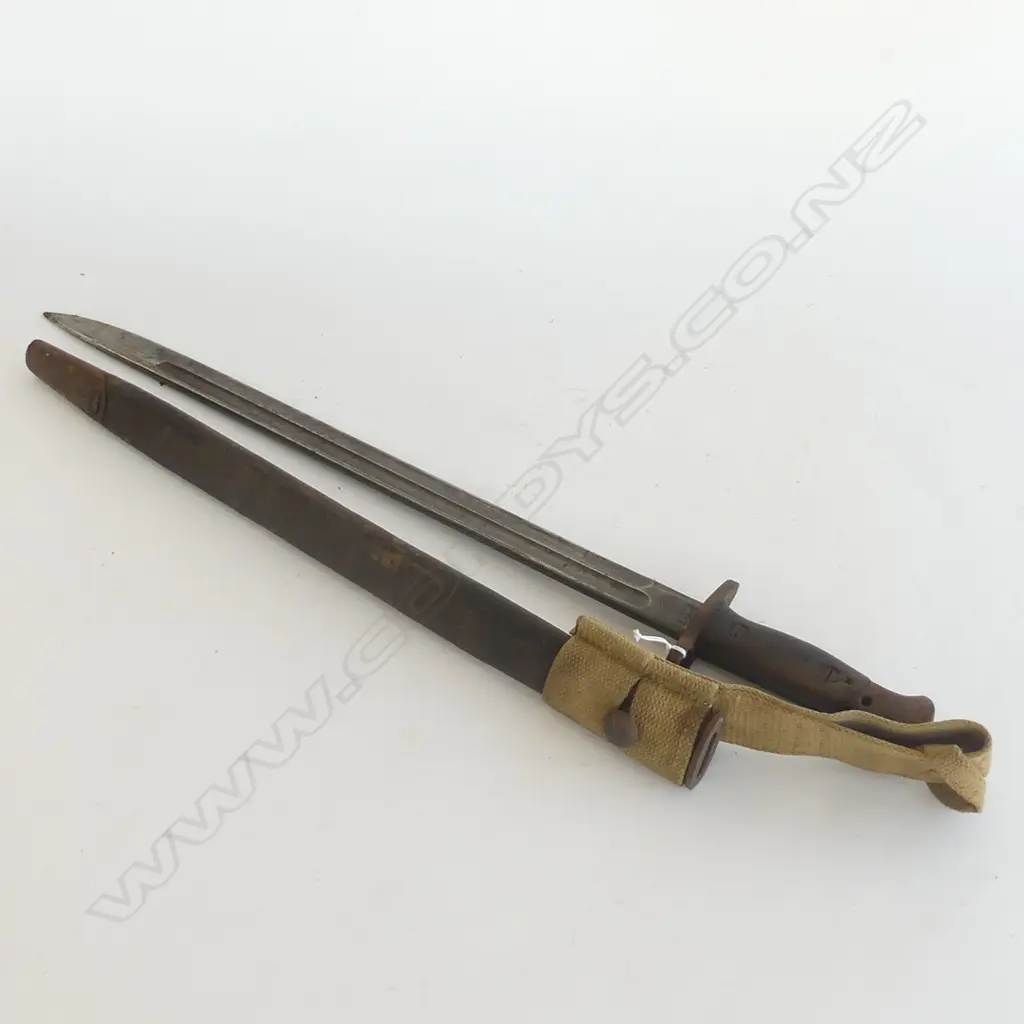 BAYONET IN SCABBARD WITH CANVAS FROG L.580mm Image 1++