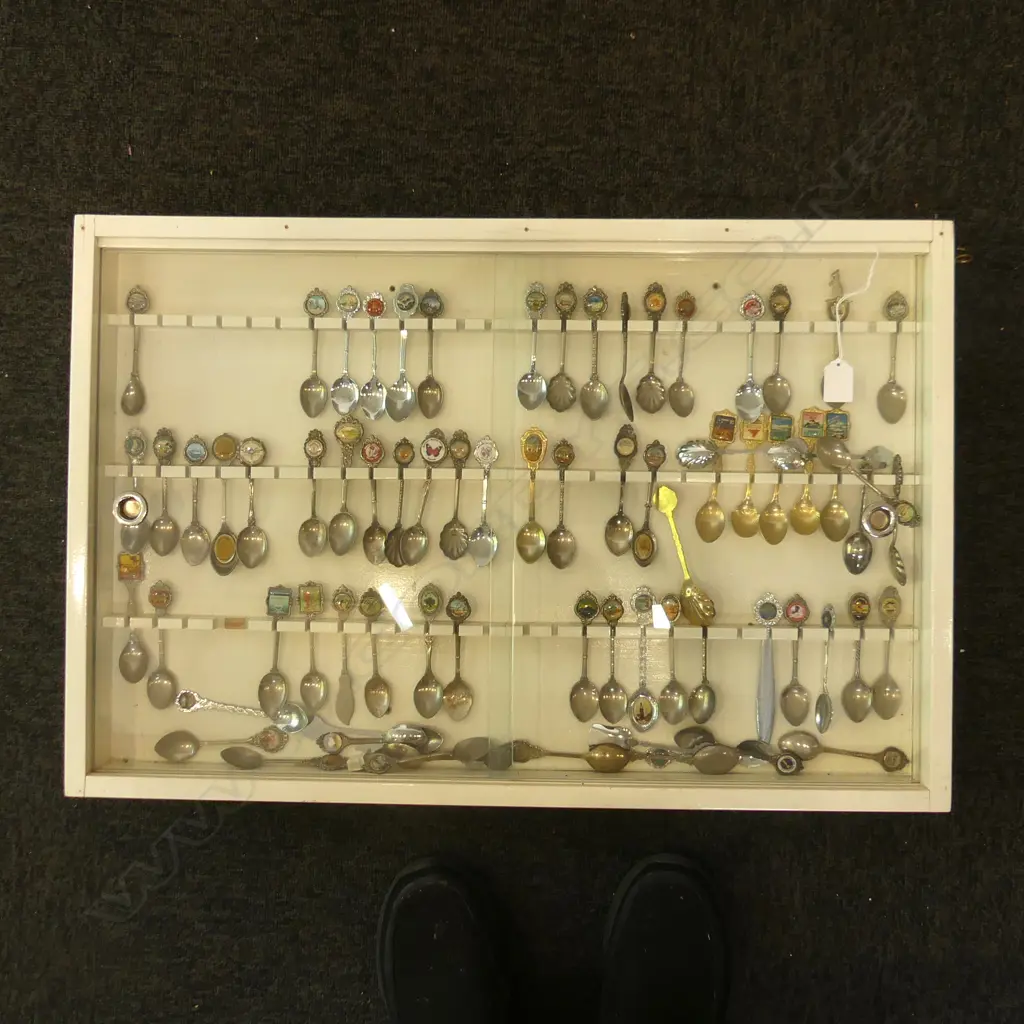 LG WOODEN GLASS FRONTED DISPLAY CASE OF SOUVENIR TEASPOONS 730 X 500MM Image 1++