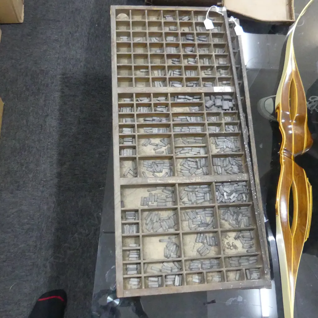 PRINTERS TRAY w. LETTERS 825x360mm Image 1++