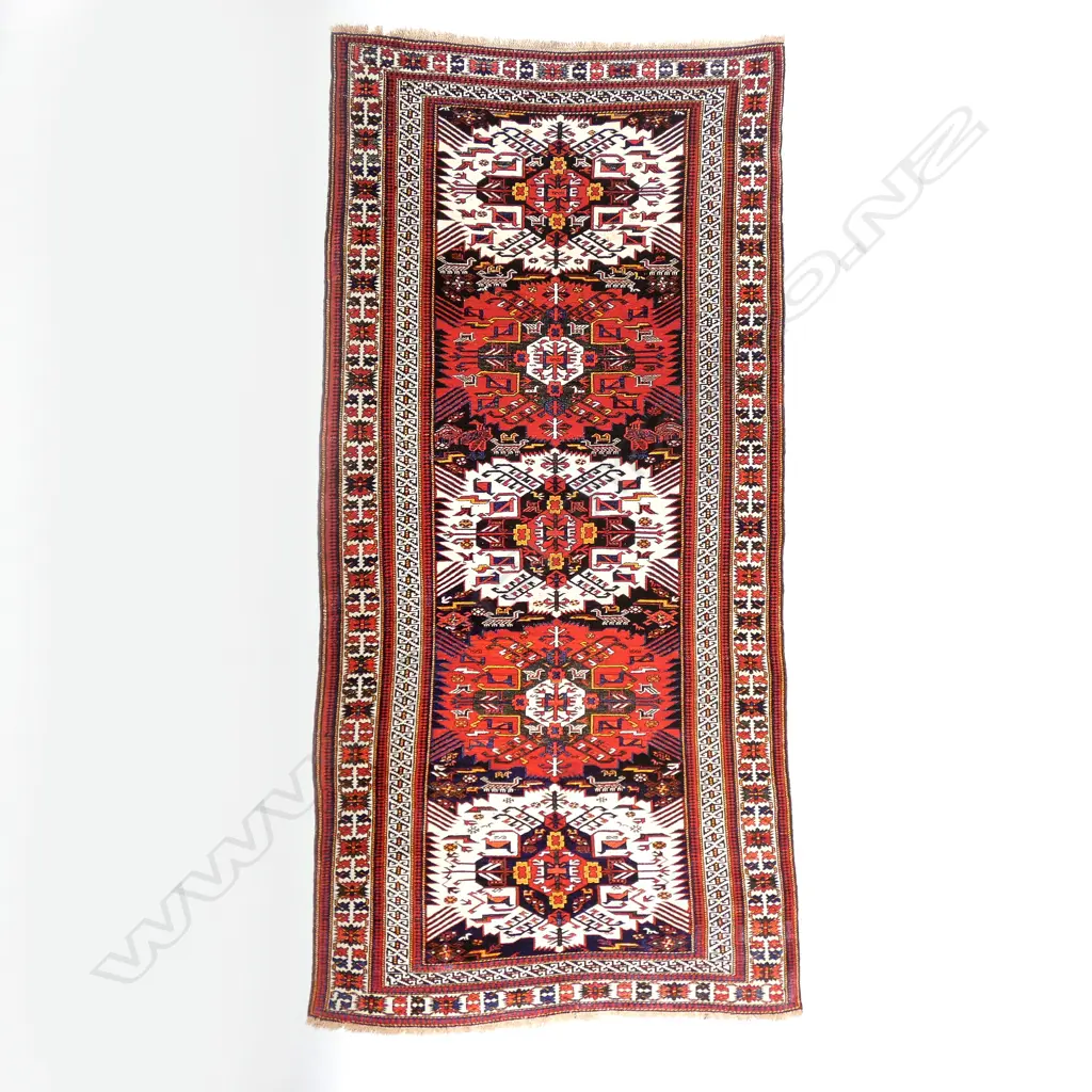 A Daghestan runner. Last quarter 19thC. 388 x 187cm. Image 1++