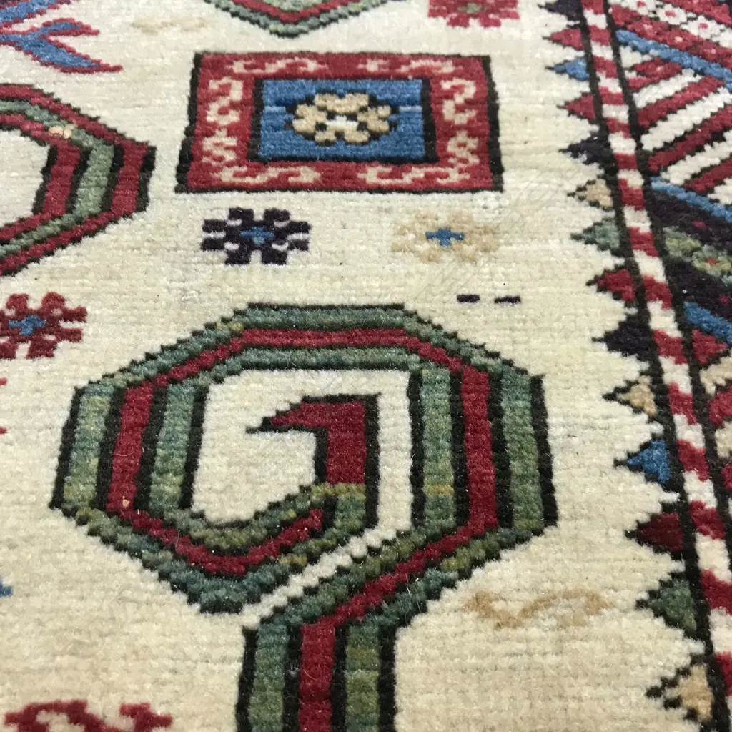 A fine Pirebadil, Kuba broad runner. Dated 1922. 300 x 143cm. Image 1++