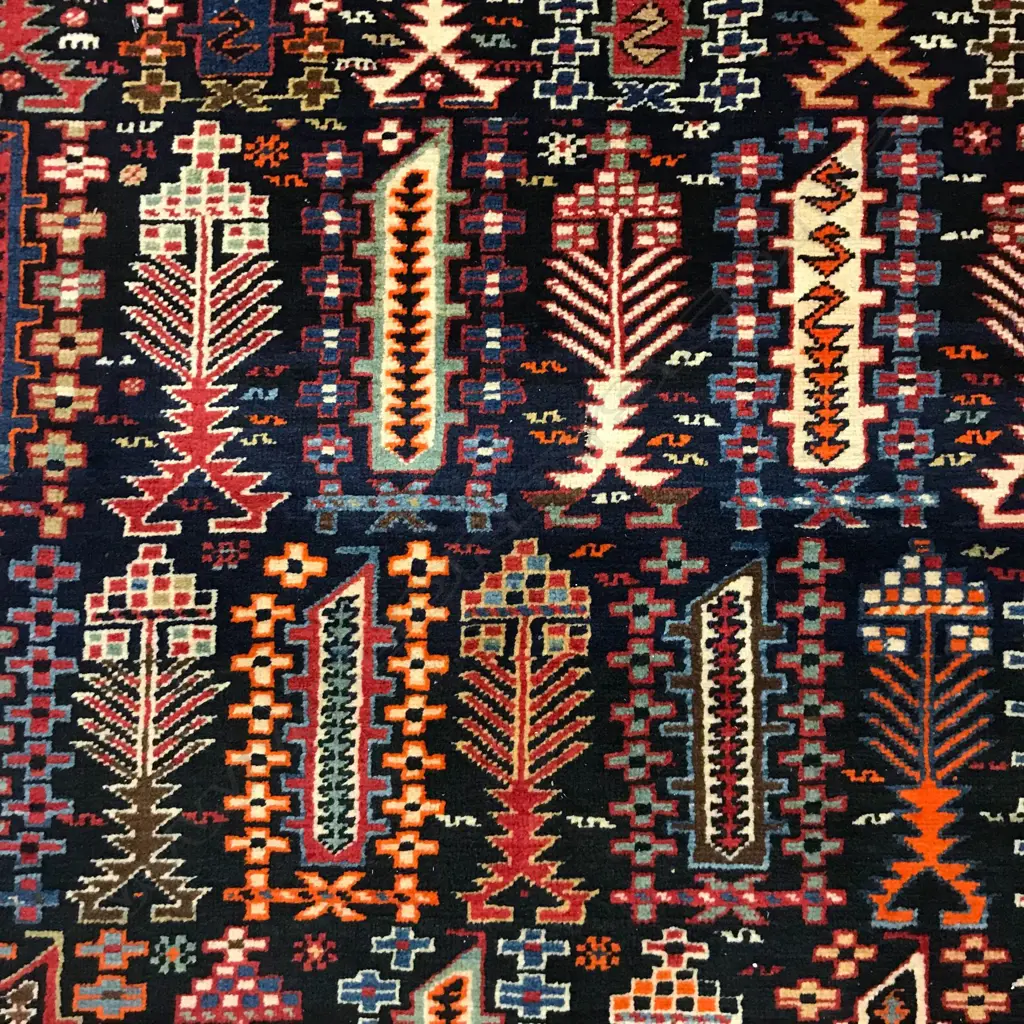 A good Shirvan Shiralibek broad runner. Early 20thC. 350 x 180cm. Image 1++