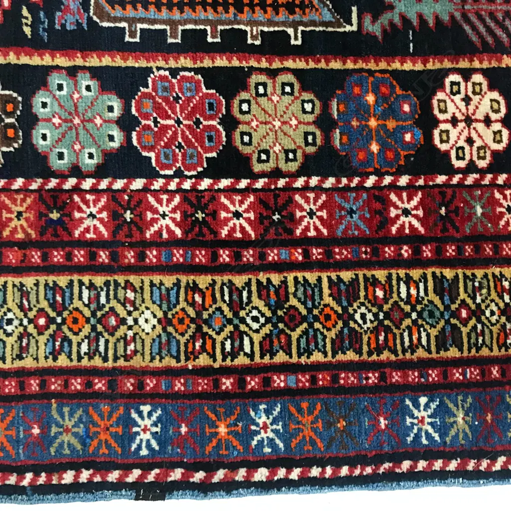 A good Shirvan Shiralibek broad runner. Early 20thC. 350 x 180cm. Image 1++