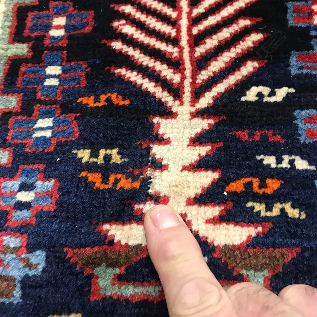 A good Shirvan Shiralibek broad runner. Early 20thC. 350 x 180cm. Image 1++