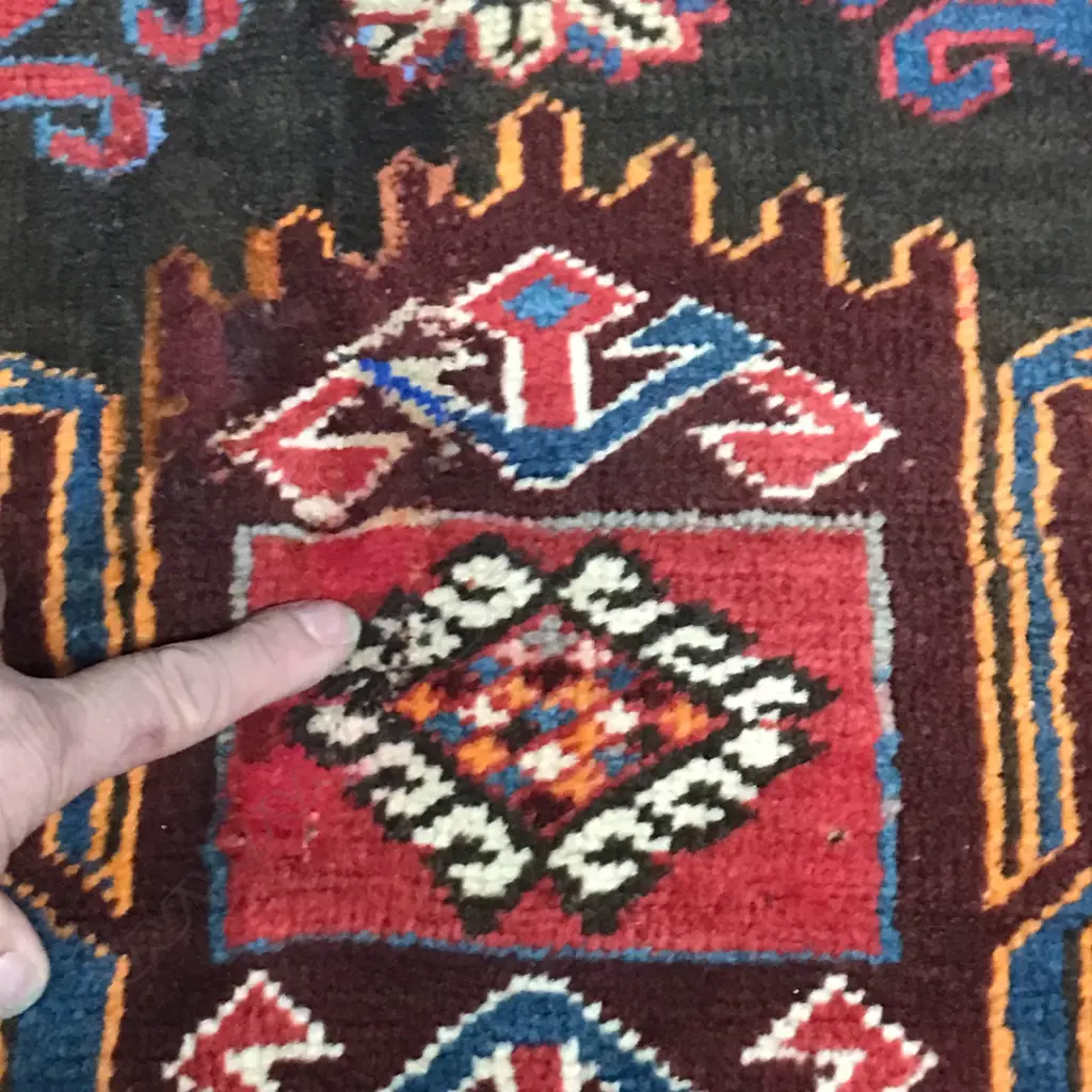 A Shemakha, Shirvan rug, circa 1900. 290 x 128cm Image 1++