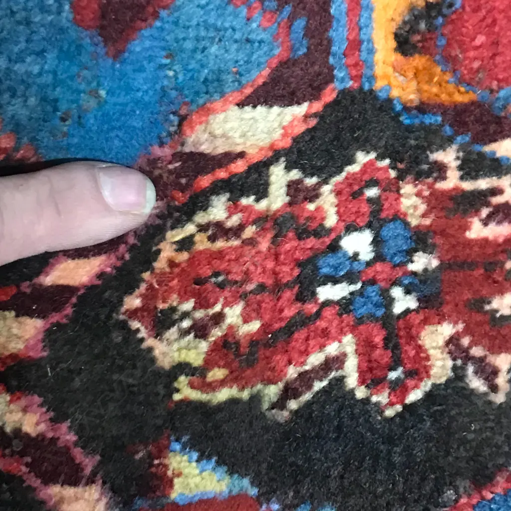 A Shemakha, Shirvan rug, circa 1900. 290 x 128cm Image 1++