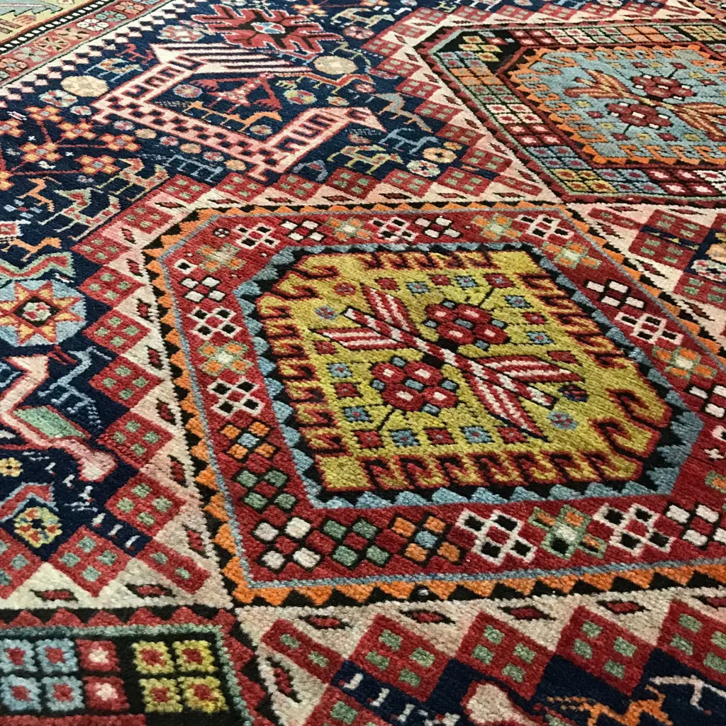 A good Arjiman, Shirvan runner. Second half 19thC. 293 x 151cm. Image 1++