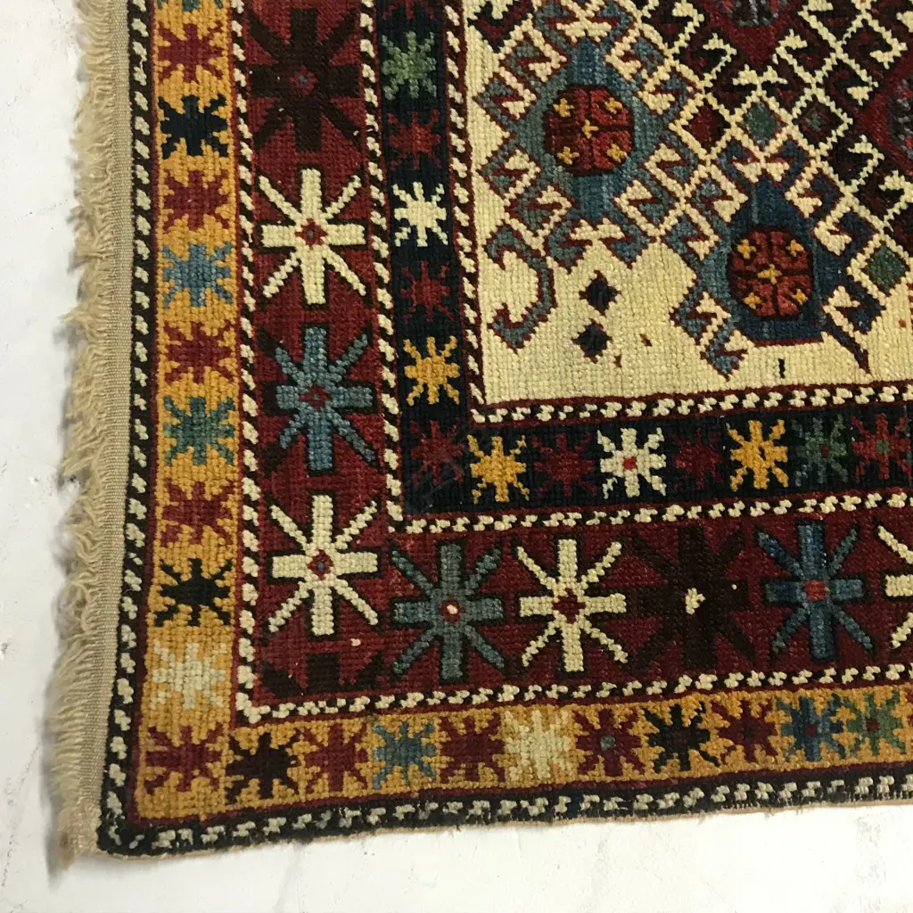 A Mihrabi Chukhanly, Shirvan prayer rug. Circa 1900. 173 x 105cm. Image 1++