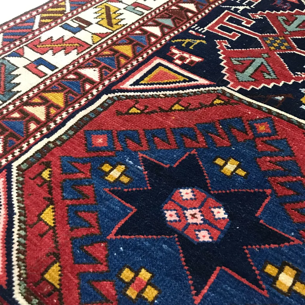 A Bijov, Shirvan rug. Early 20thC. 184 x 123cm Image 1++