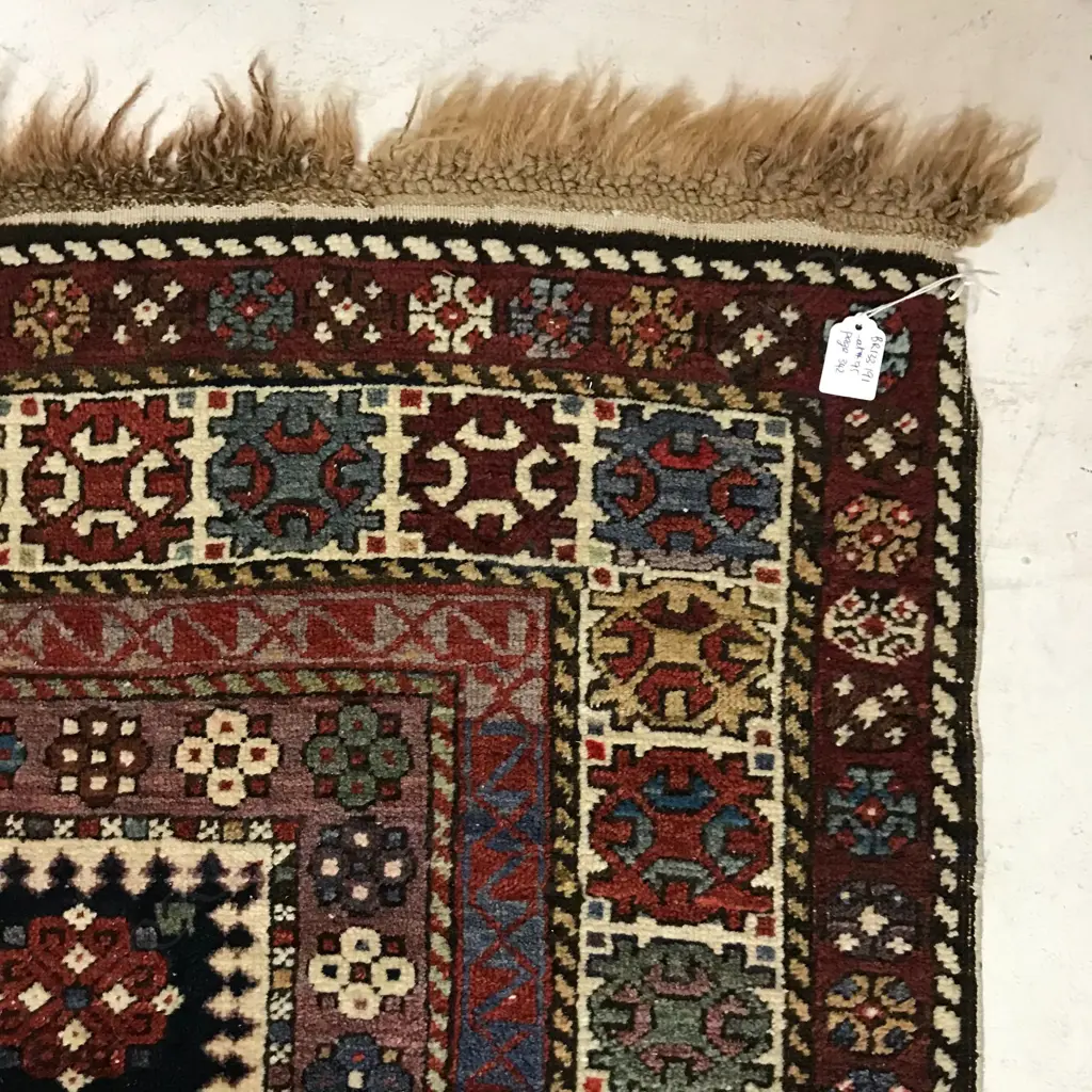 A good Gashad, Shirvan rug. First quarter 20thC. 265 x 140cm Image 1++