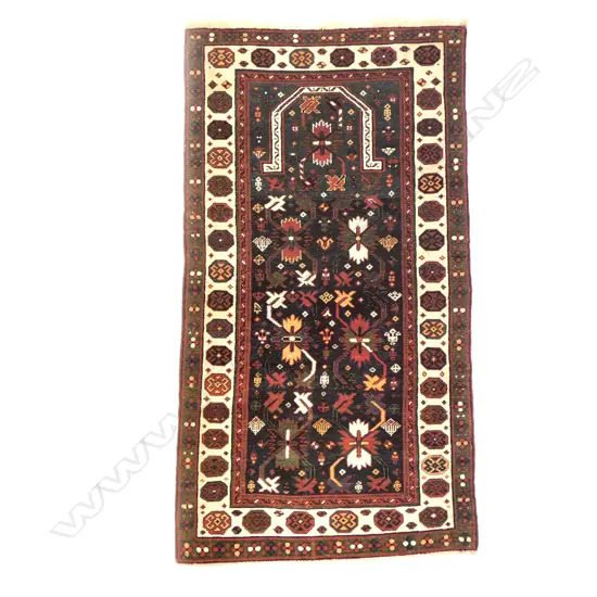 A Mihrabi Gyanja prayer rug. Second half 19thC. 158 x 85cm.