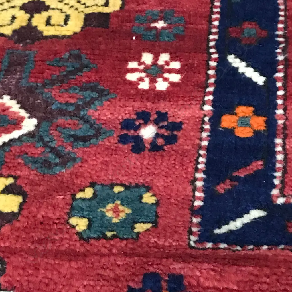 A Mihrabi Geychelli (Fakhraly Kazak) prayer rug. Late 19thC. 172 x 120cm. Image 1++