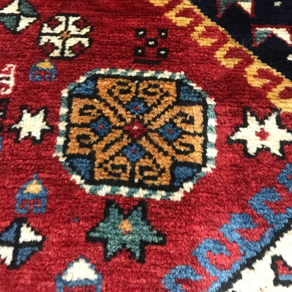 A Borchalou, Kazak rug Late 19thC. 198 x 156cm. Image 1++