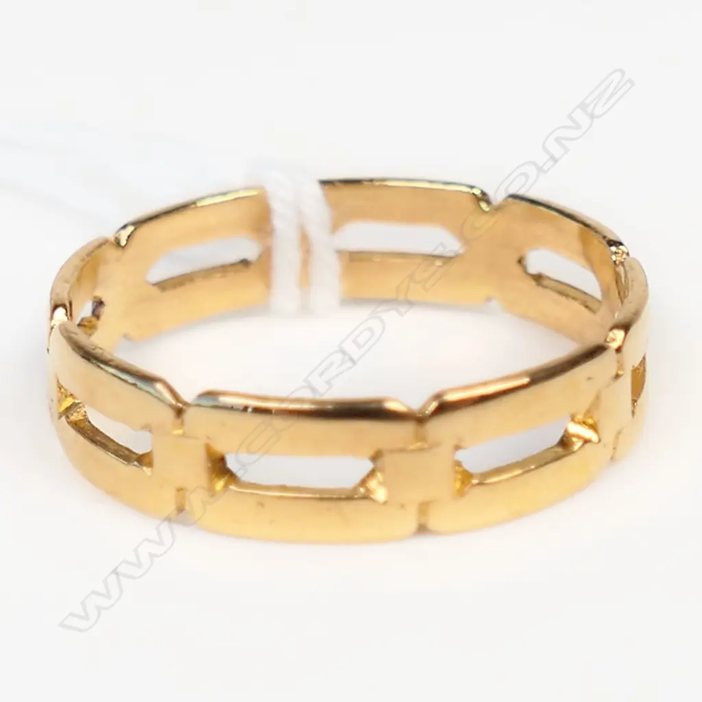 22CT GOLD RING 2.39gm  SIZE L Image 1++