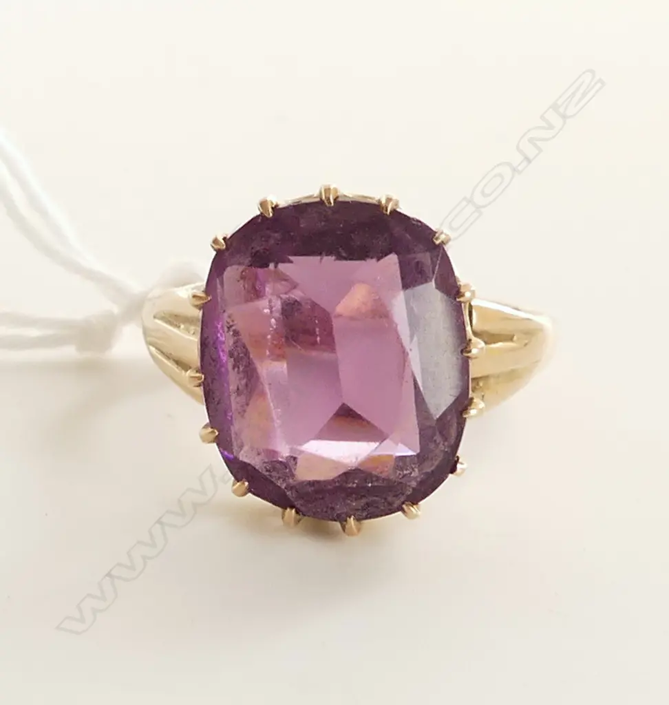 Chester 1917 9ct GOLD & AMETHYST ? RING 4.1gms Image 1++