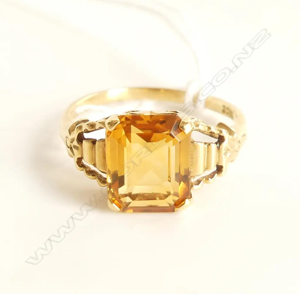 18CT YELLOW GOLD CITRINE RING 3.7gms  SIZE Q Image 1++