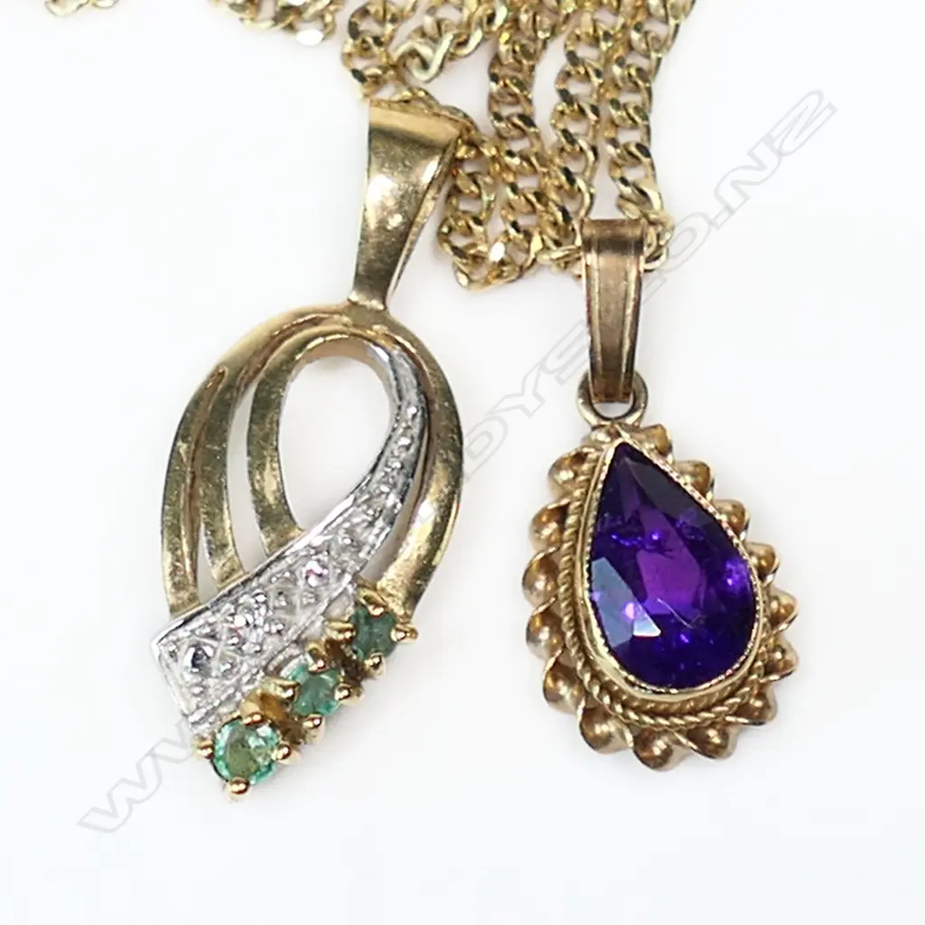 9CT GOLD CHAIN & AMETHYST PENDANT/9CT GOLD PENDANT 5.73gm Image 1++