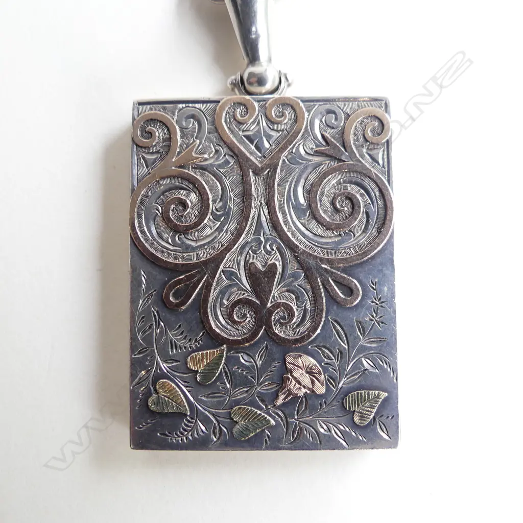 VINTAGE SILVER ENGRAVED LOCKET W GOLD ON SILVER CHAIN Image 1++