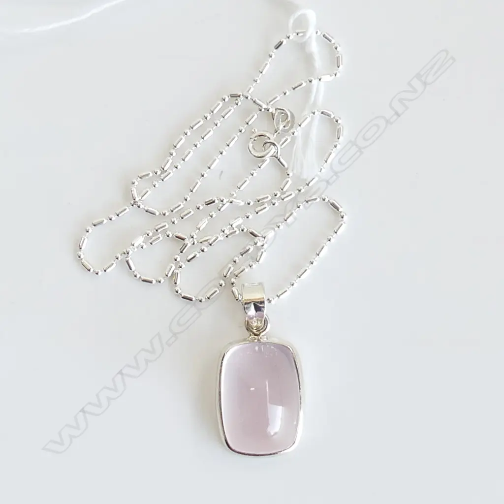 ROSE QUARTZ PENDANT ON STG CHAIN Image 1++