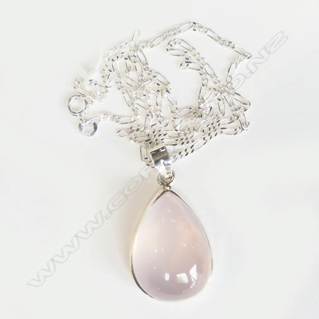 ROSE QUARTZ PENDANT ON STG CHAIN Image 1++