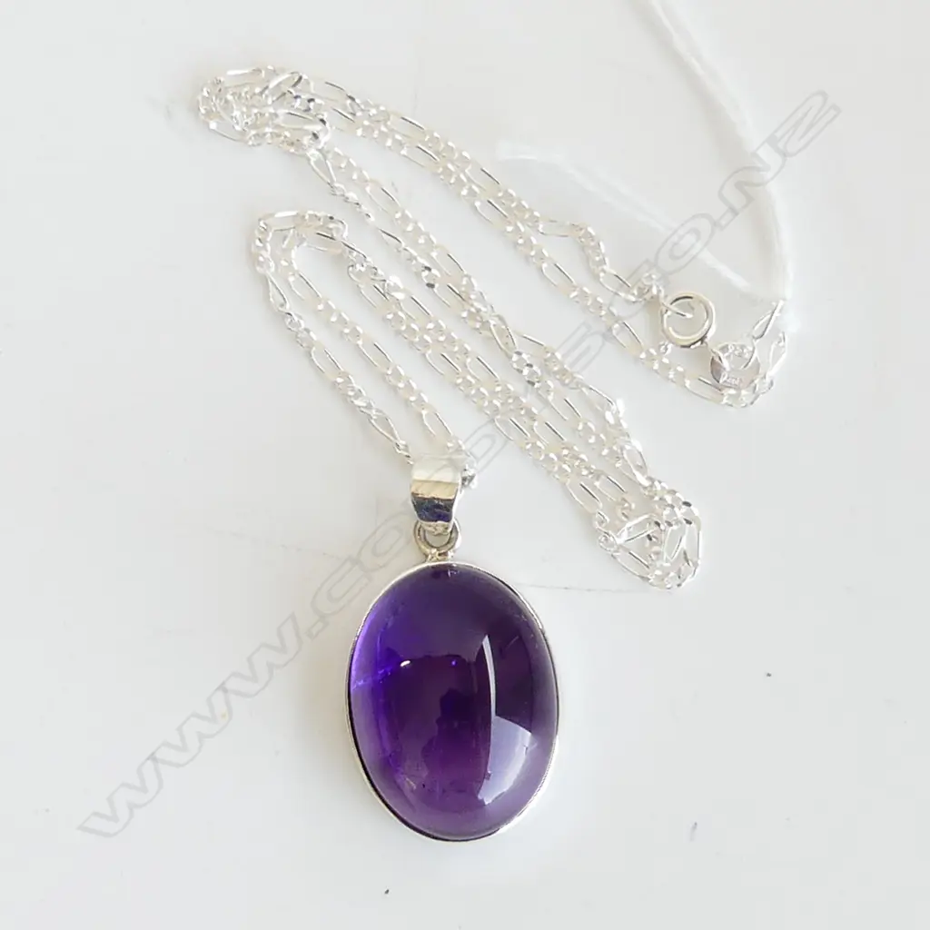 AMETHYST PENDANT ON STG CHAIN Image 1++