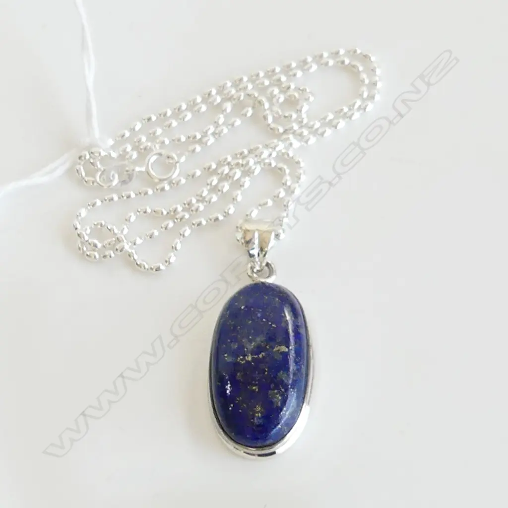 LAPIS PENDANT ON STG CHAIN Image 1++