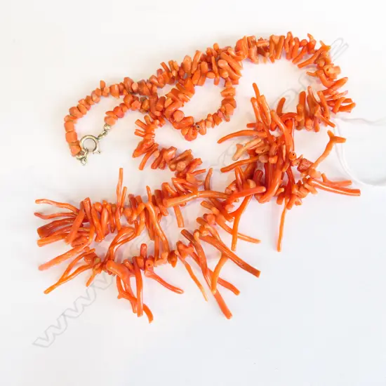 VINTAGE MEDITERRANEAN CORAL BRANCH NECKLACE L.510mm, CASED