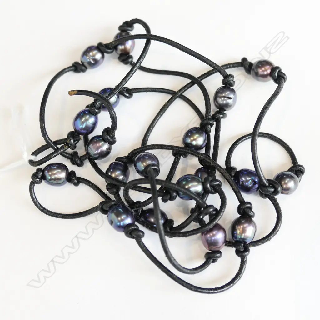 LONG LEATHER & BLACK PEARL NECKLACE L.1300mm Image 1++