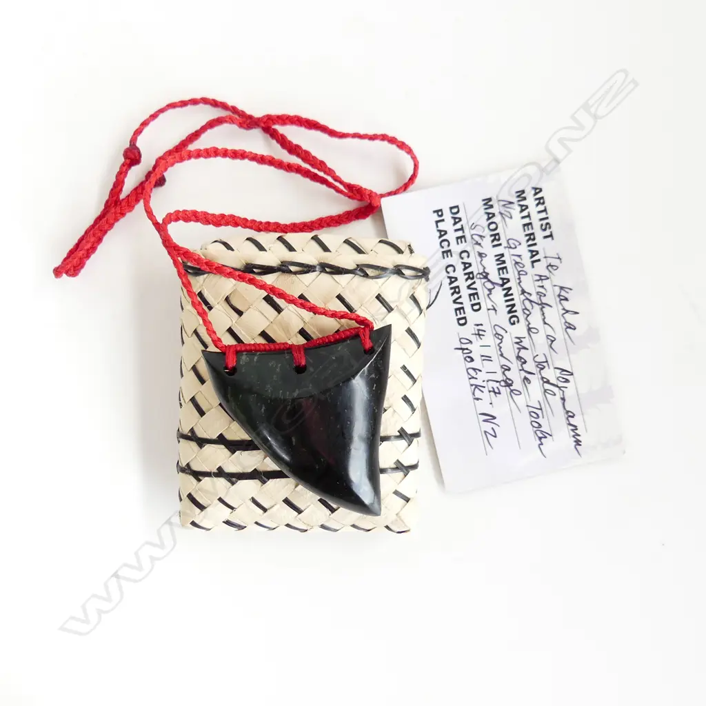 TE KAHA carved pounamu (gem arahura) rei niho (whale tooth) pendant with certificate 2017. L 70m Image 1++