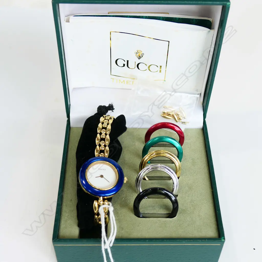 LADIES GP GUCCI WRIST WATCH w. 6 TRIMS, BOXED Image 1++